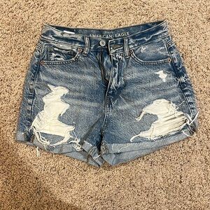 American Eagle Light Wash Jean Shorts (Size 00)